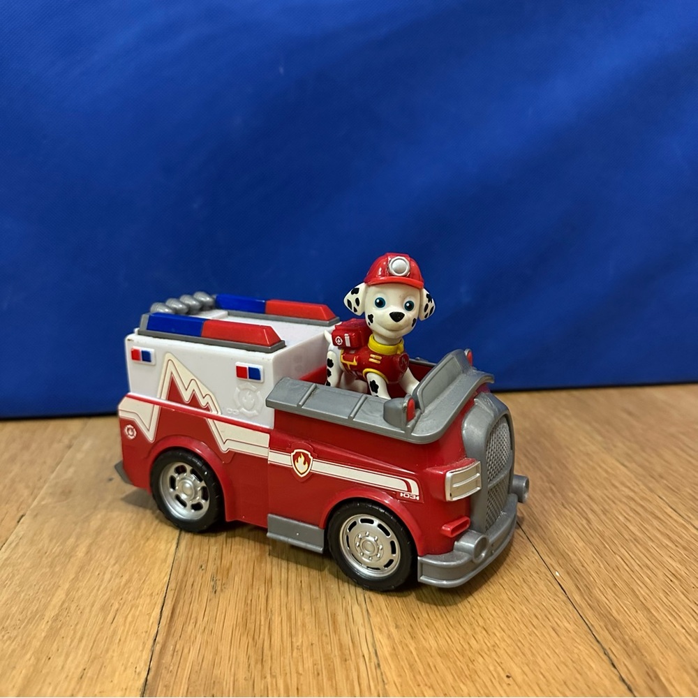 Paw Patrol Marshall's EMT Ambulance, Vehicle and Figure